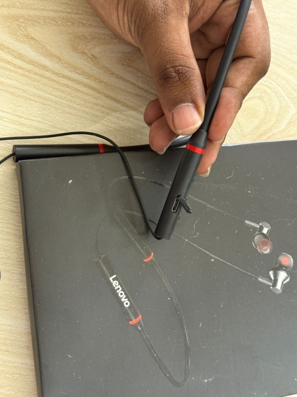 ? Lenovo HE05X Hanging Headphone (Neckband) ?